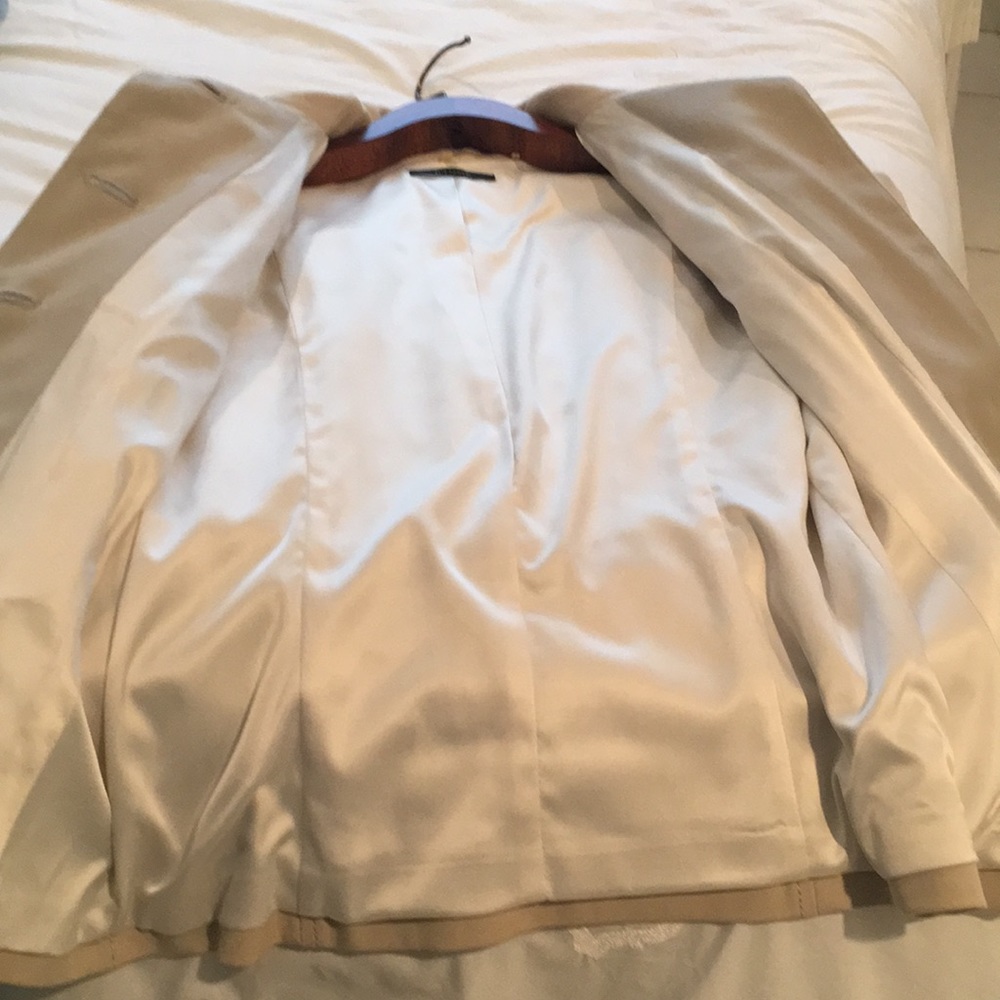 Jacket - Picture 4 of 4